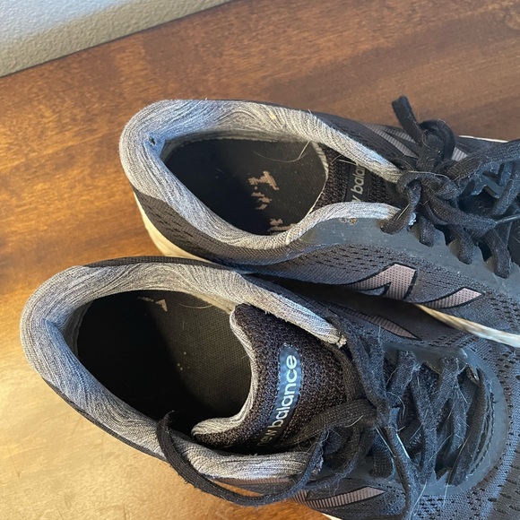 SOLD- Gently used New Balance sneakers - Picture 3 of 6